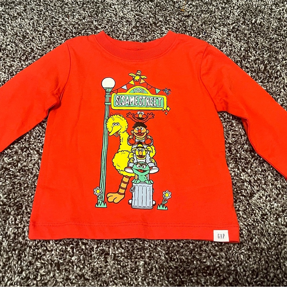 GAP Red Sesame Street Kids Shirt